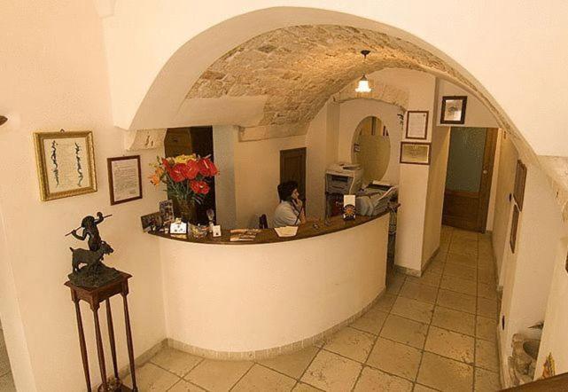 Hotel Palazzo D'Erchia Conversano Exterior photo