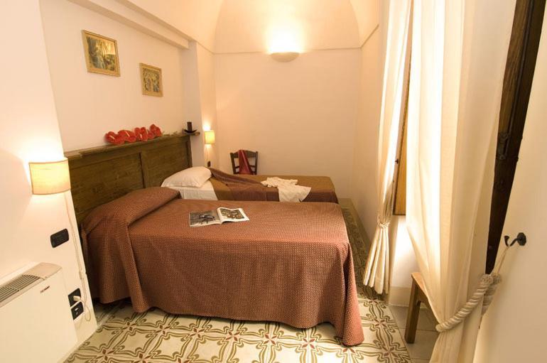 Hotel Palazzo D'Erchia Conversano Exterior photo
