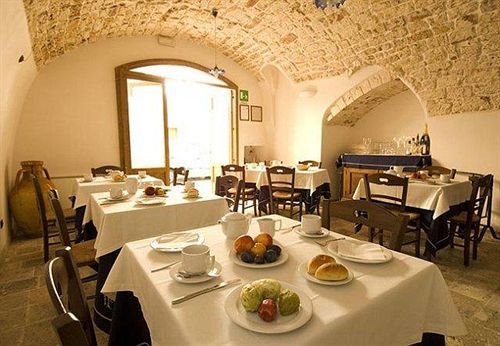 Hotel Palazzo D'Erchia Conversano Exterior photo